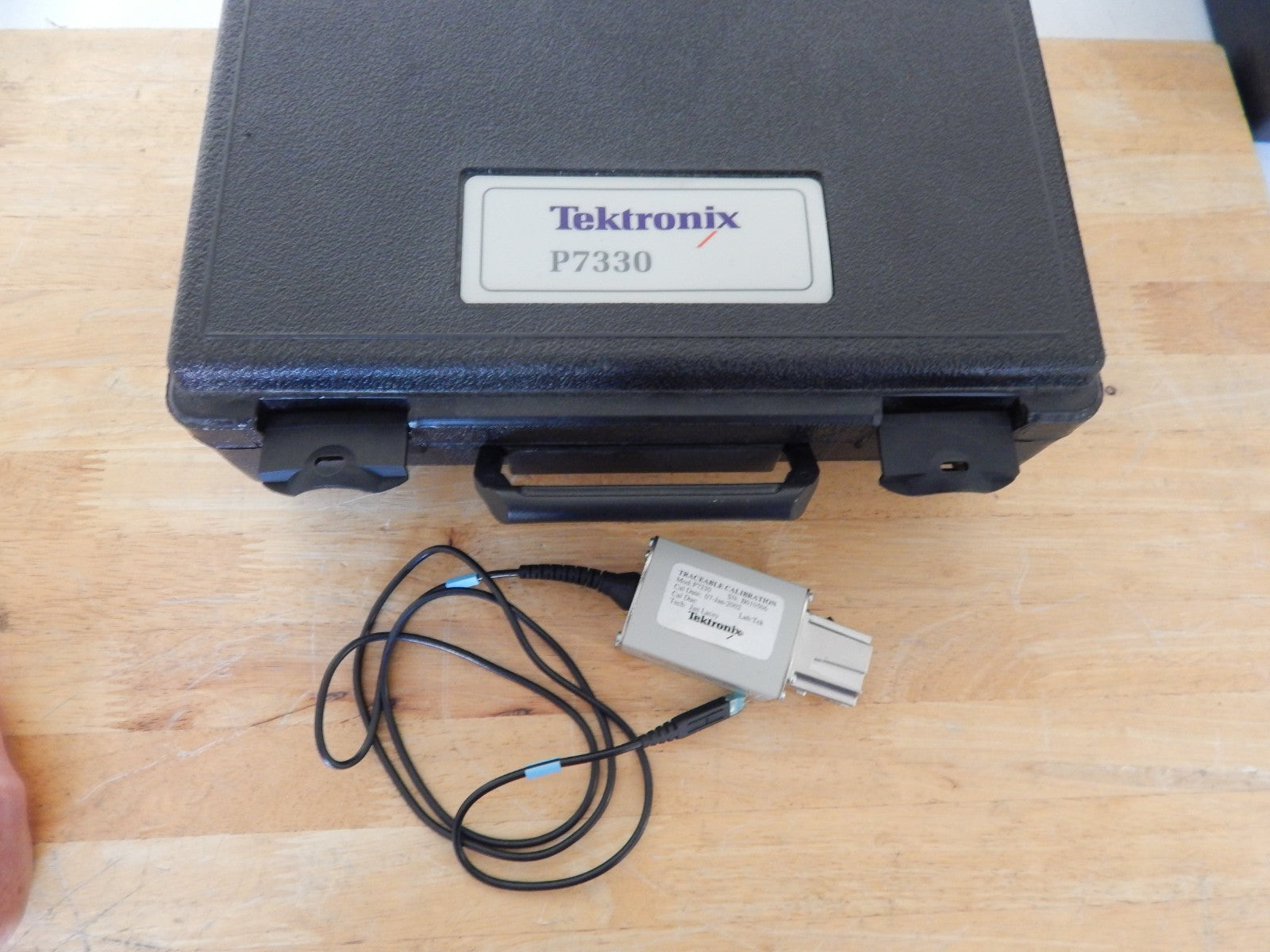 Tektronix P7330 Differential Probe 3.5 GHz 140ps tr 5X Atten with tip/case Tektronix P7330 Differential Probe 3.5 GHz 140ps tr 5X Atten with tip/case
